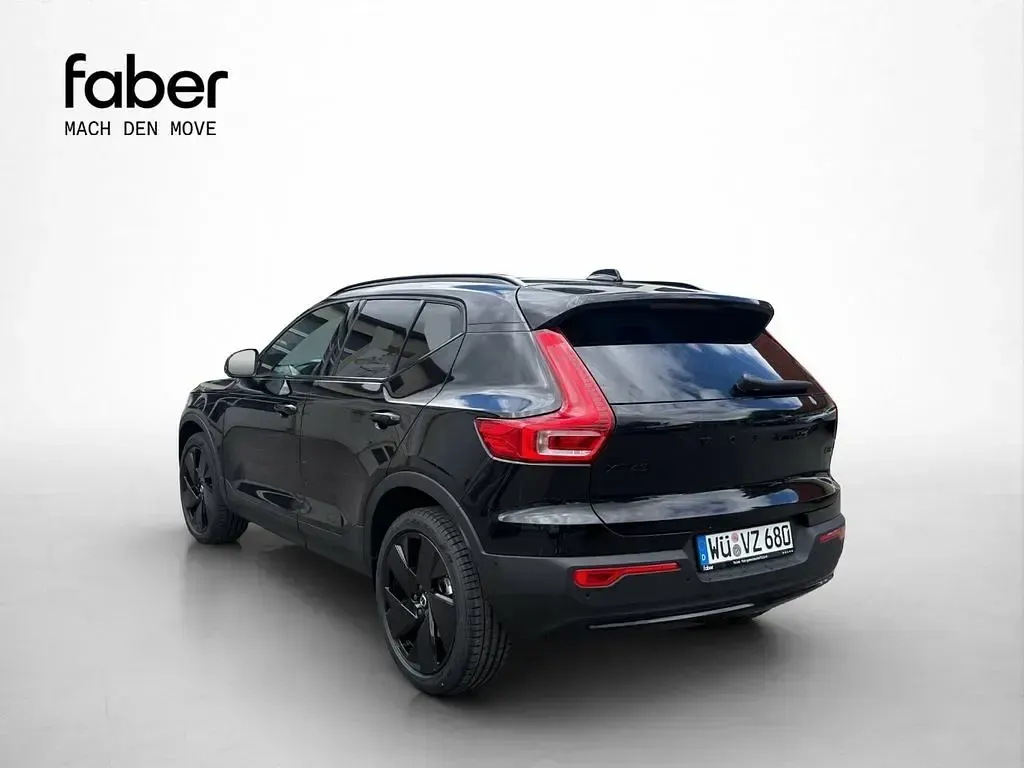 Gebraucht Volvo XC40 Plus 163 PS (119 kW) 2026 Schwarz SUV