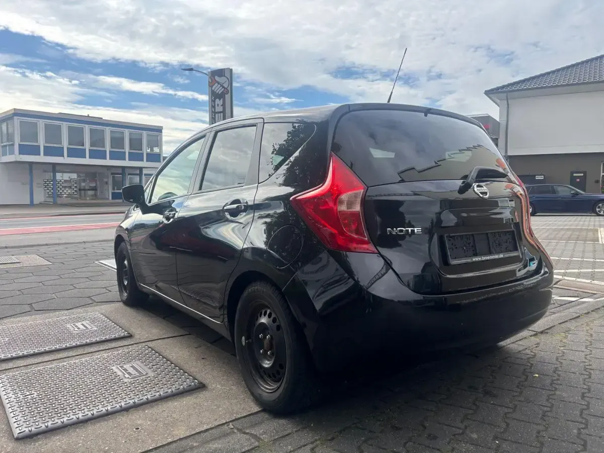 Gebraucht Nissan Note Acenta+ 90 PS (66 kW) 2016 Schwarz Kleinwagen