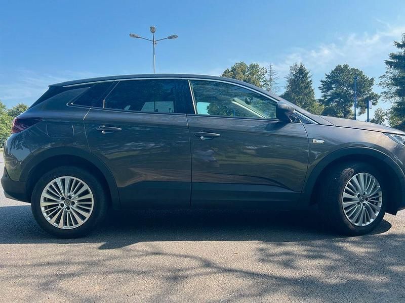 Grau Gebraucht 2018 Opel Grandland X Ultimate SUV | 19.600 € (Fairer Preis) - Bild 1/4