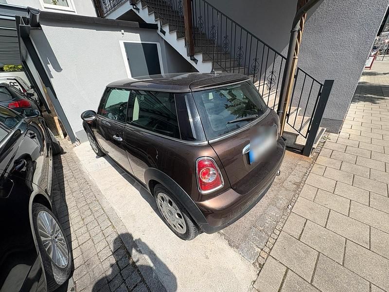 Usata Mini Cooper D 111 CV (81 kW) 2011 Marrone Utilitaria