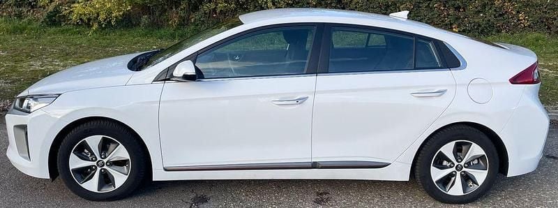 Gebraucht Hyundai Ioniq Style 88 kW (120 PS) 2017 Weiß Kleinwagen
