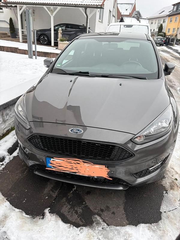 Gebraucht Ford Focus ST-Line 125 PS (91 kW) 2017 Grau Limousine