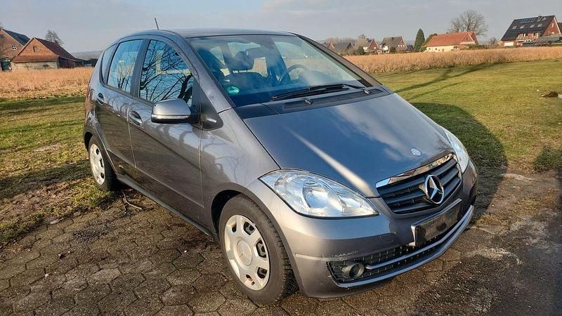 Gebraucht Mercedes A160 82 PS (60 kW) 2011 Grau Van / Kleinbus