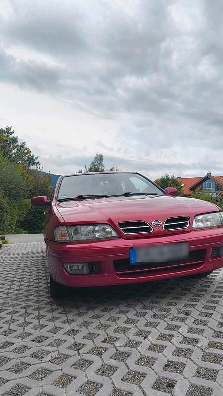 Rot Gebraucht 1997 Nissan Primera SE Limousine | 1.000 € (Fairer Preis) - Bild 1/4
