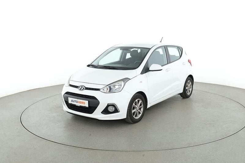 Weiß Gebraucht 2016 Hyundai i10 YES! Kleinwagen | 7.240 € (Etwas zu teuer) - Bild 1/3