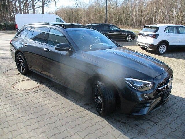 Gebraucht Mercedes E300 AMG 194 PS (142 kW) 2022 Grau Limousine