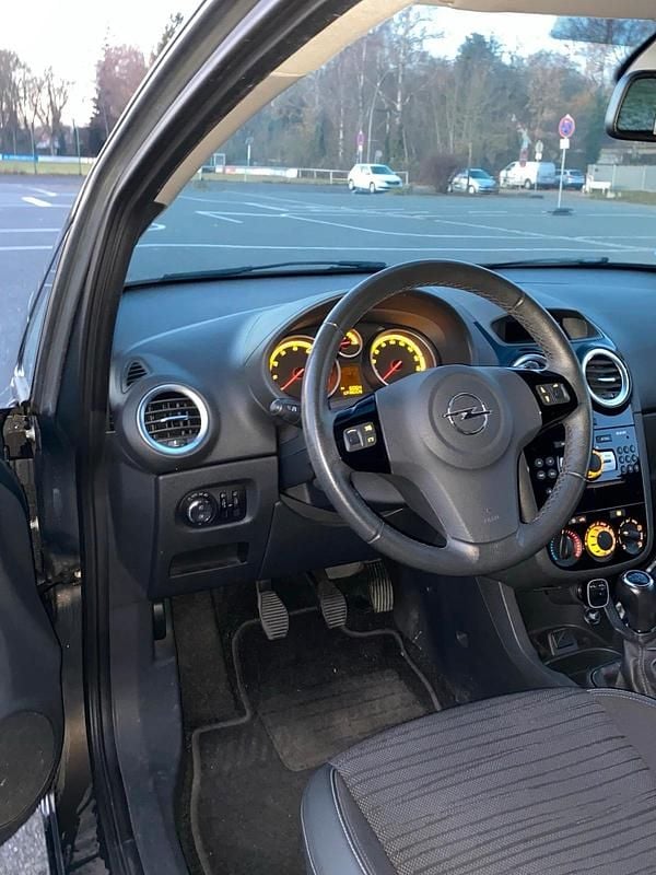 Gebraucht Opel Corsa 87 PS (63 kW) 2014 Grau Limousine