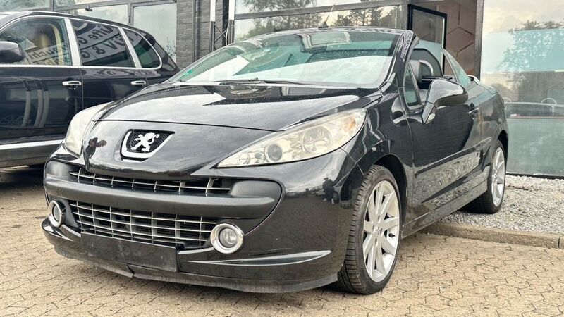 Schwarz Gebraucht 2008 Peugeot 207 CC Roland Garros Cabrio | 2.990 € (Etwas zu teuer) - Bild 1/4