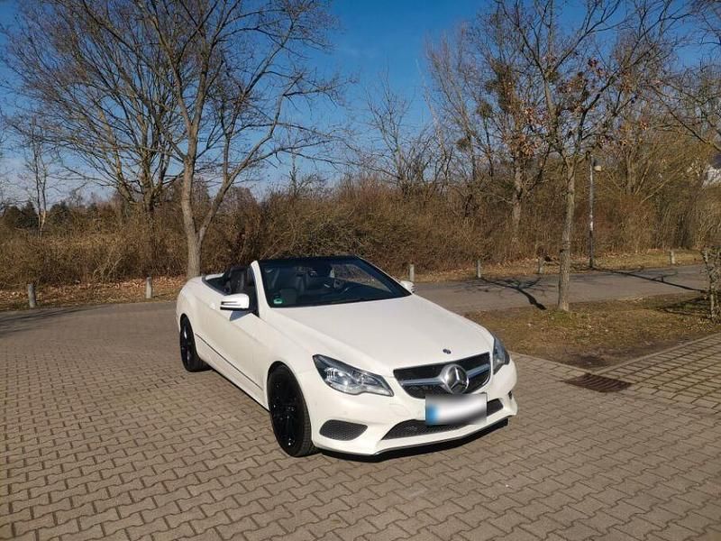 Second-hand Mercedes E200 184 CP (135 kW) 2014 Alb Cabrio