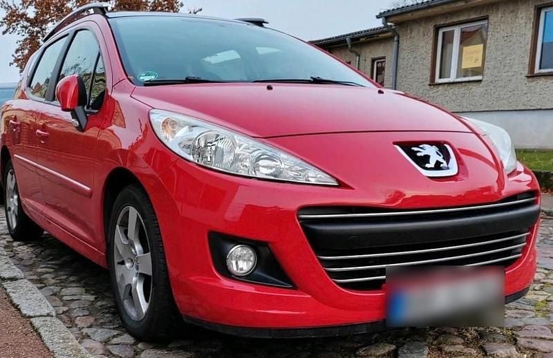 Gebraucht Peugeot 207 73 PS (53 kW) 2008 Rot Kombi