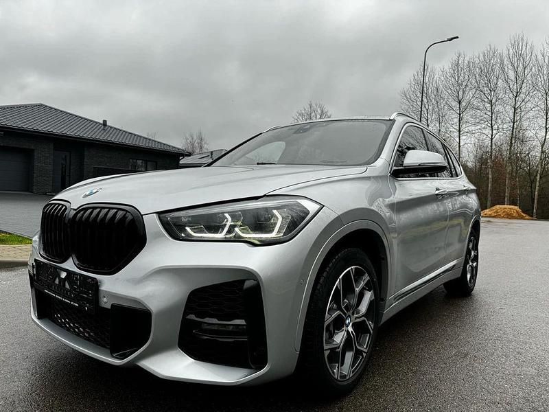 Silber Gebraucht 2021 BMW X1 M Sport SUV | 24.999 € (Superpreis) - Bild 1/4