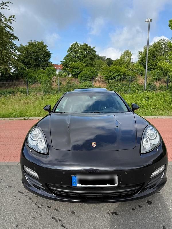 Schwarz Gebraucht 2011 Porsche Panamera Limousine | 20.995 € (Fairer Preis) - Bild 1/4