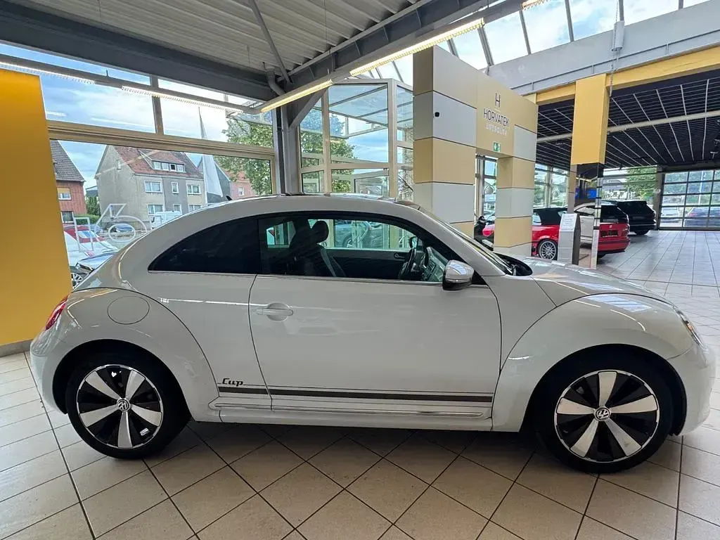Gebraucht VW Beetle 105 PS (77 kW) 2014 Weiß Kleinwagen