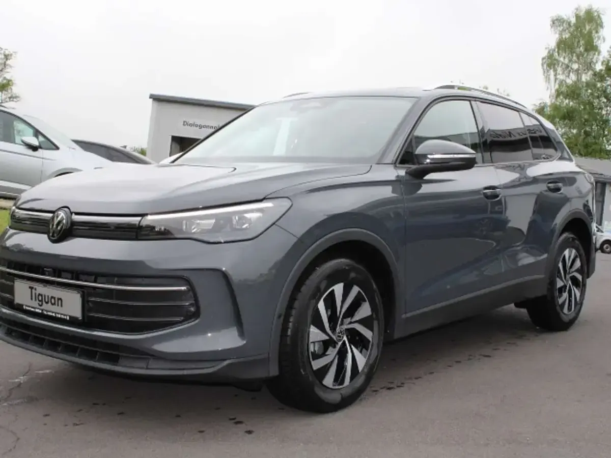 Gebraucht VW Tiguan 150 PS (110 kW) 2026 Delfingrau metallic SUV