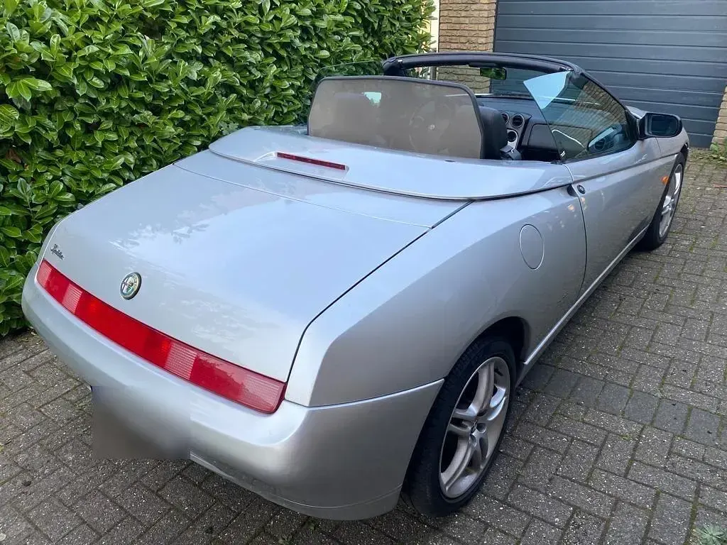Gebraucht Alfa Romeo Spider 155 PS (114 kW) 2000 Silber Cabrio