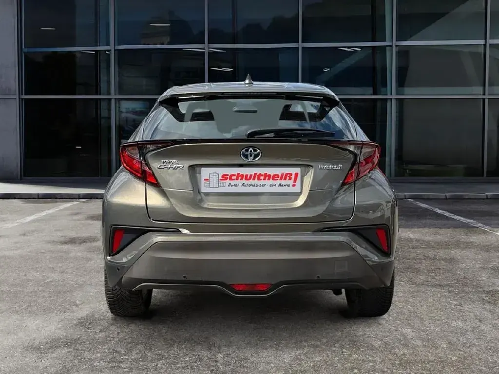 Gebraucht Toyota C-HR Team 122 PS (89 kW) 2022 Braun SUV