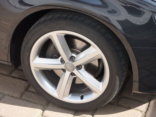 Gebraucht Audi A4 Ambiente 211 PS (155 kW) 2011 Schwarz metallic Limousine