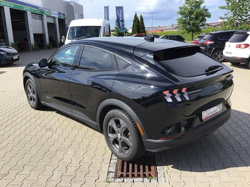 Gebraucht Ford Mustang Mach-E 216 kW (294 PS) 2022 Schwarz SUV