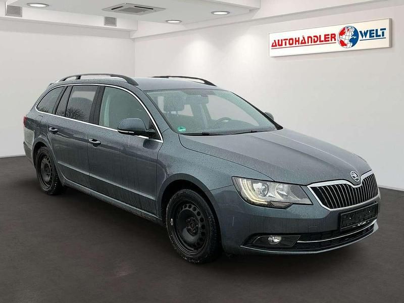 Gebraucht Skoda Superb Exclusive 140 PS (102 kW) 2015 Grau Kombi