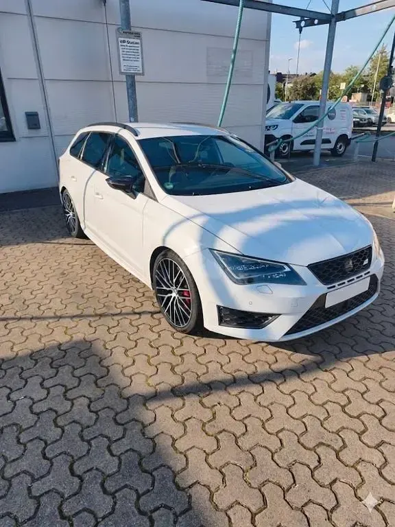 Używany Seat Leon ST CUPRA 290 KM (213 kW) 2016 Biały Kombi