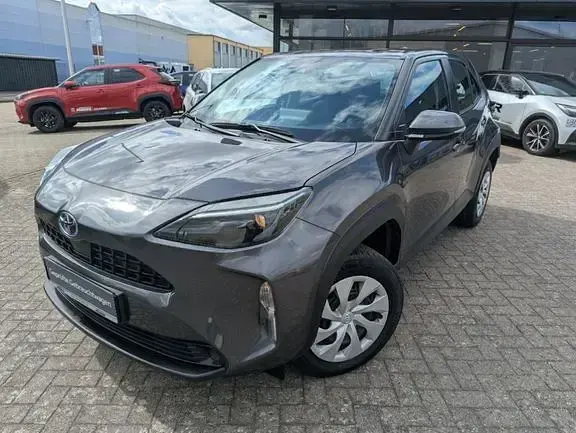 Gebraucht Toyota Yaris 116 PS (85 kW) 2024 Marlingrau metallic Kleinwagen