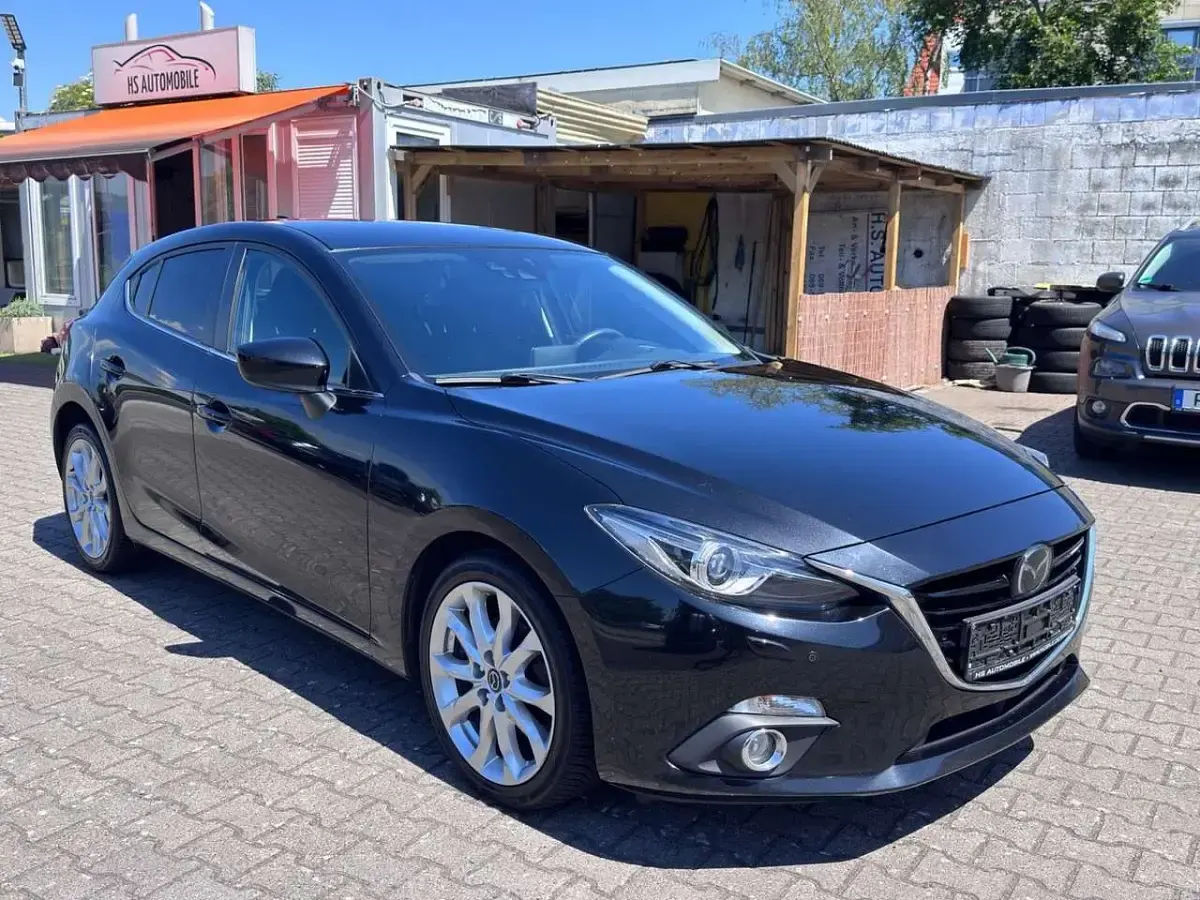 Gebraucht Mazda 3 Sports-Line 150 PS (110 kW) 2016 Jet black Limousine