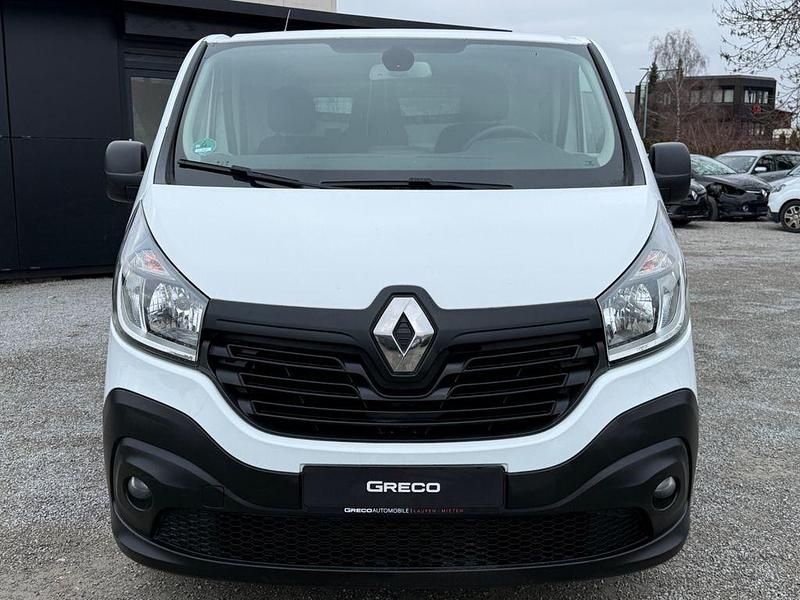 Gebraucht Renault Trafic Komfort 140 PS (102 kW) 2015 Weiß Van / Kleinbus