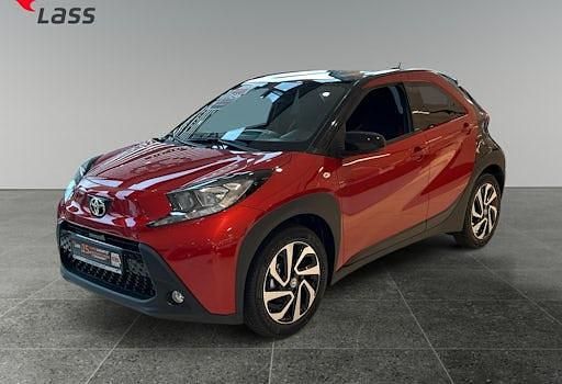 Neu Toyota Aygo X 72 PS (52 kW) 2025 Schwarz SUV
