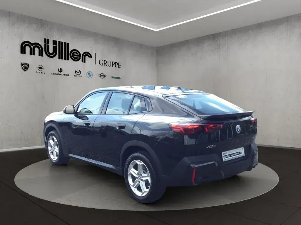 Gebraucht BMW X2 Efficient Dynamics 163 PS (119 kW) 2025 Saphirschwarz (metallic) SUV