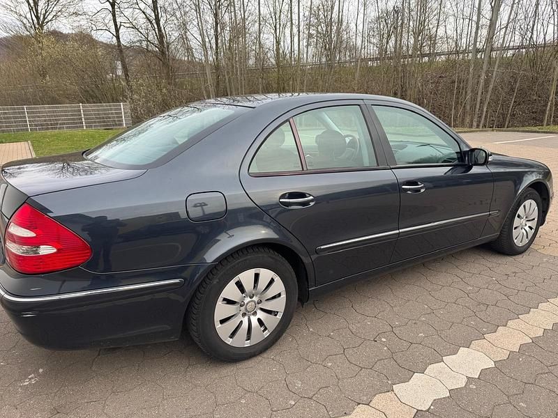 Gebraucht Mercedes E320 224 PS (164 kW) 2004 Schwarz Limousine