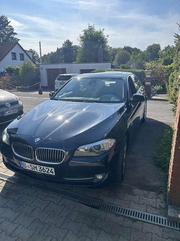 Gebraucht BMW 528 258 PS (189 kW) 2010 Schwarz Limousine