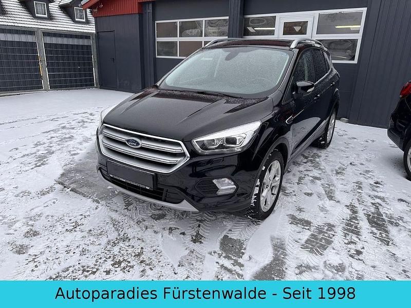 Gebraucht Ford Kuga Titanium 179 PS (131 kW) 2017 Schwarz SUV