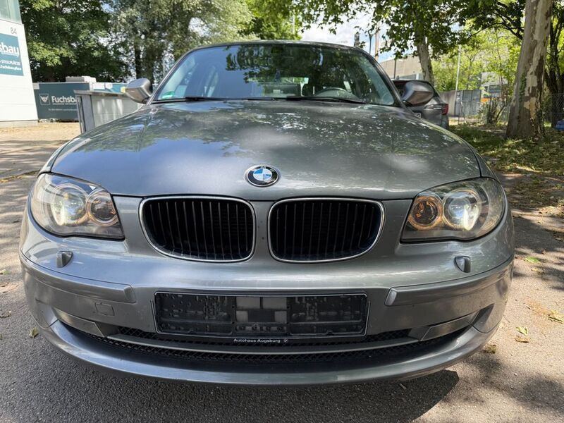 Spacegrau metallic Gebraucht 2009 BMW 116 Advantage Kleinwagen | 3.990 € (Guter Preis) - Bild 1/4