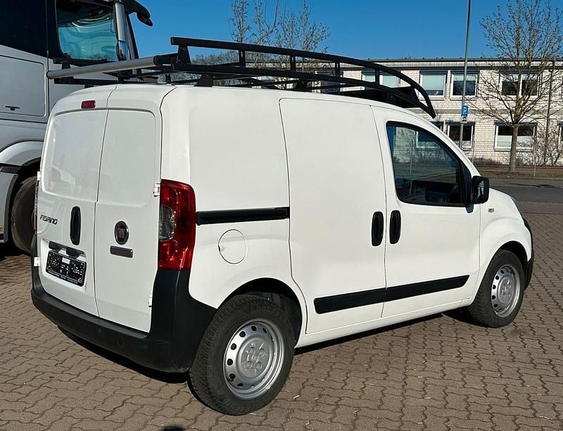 Gebraucht Fiat Fiorino 80 PS (58 kW) 2020 Weiß Van / Kleinbus