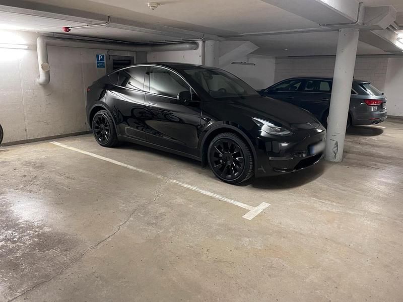 Gebraucht Tesla Model Y Long Range AWD 378 kW (514 PS) 2022 Schwarz SUV