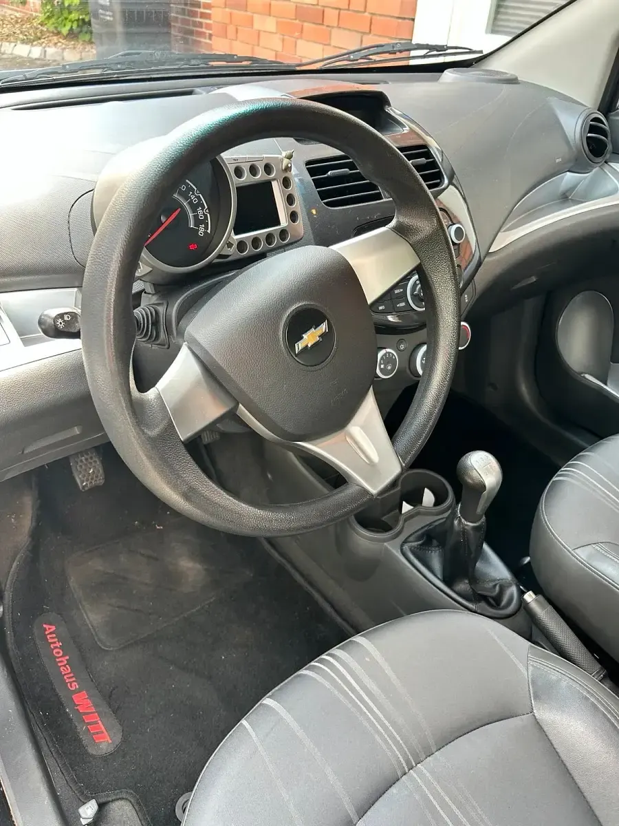 Gebraucht Chevrolet Spark 68 PS (50 kW) 2013 Schwarz Kleinwagen