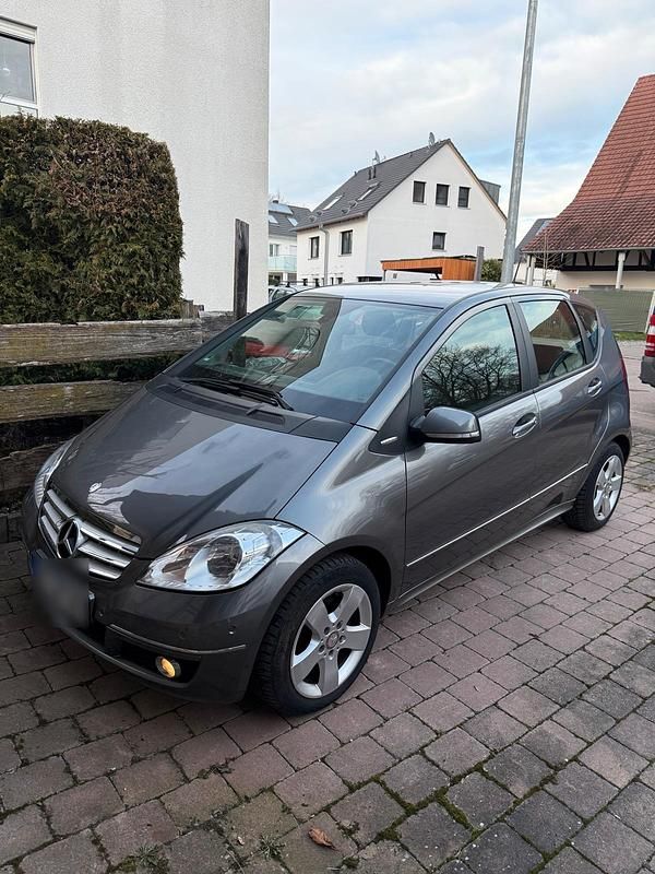 Gebraucht Mercedes A200 136 PS (100 kW) 2010 Grau Kleinwagen