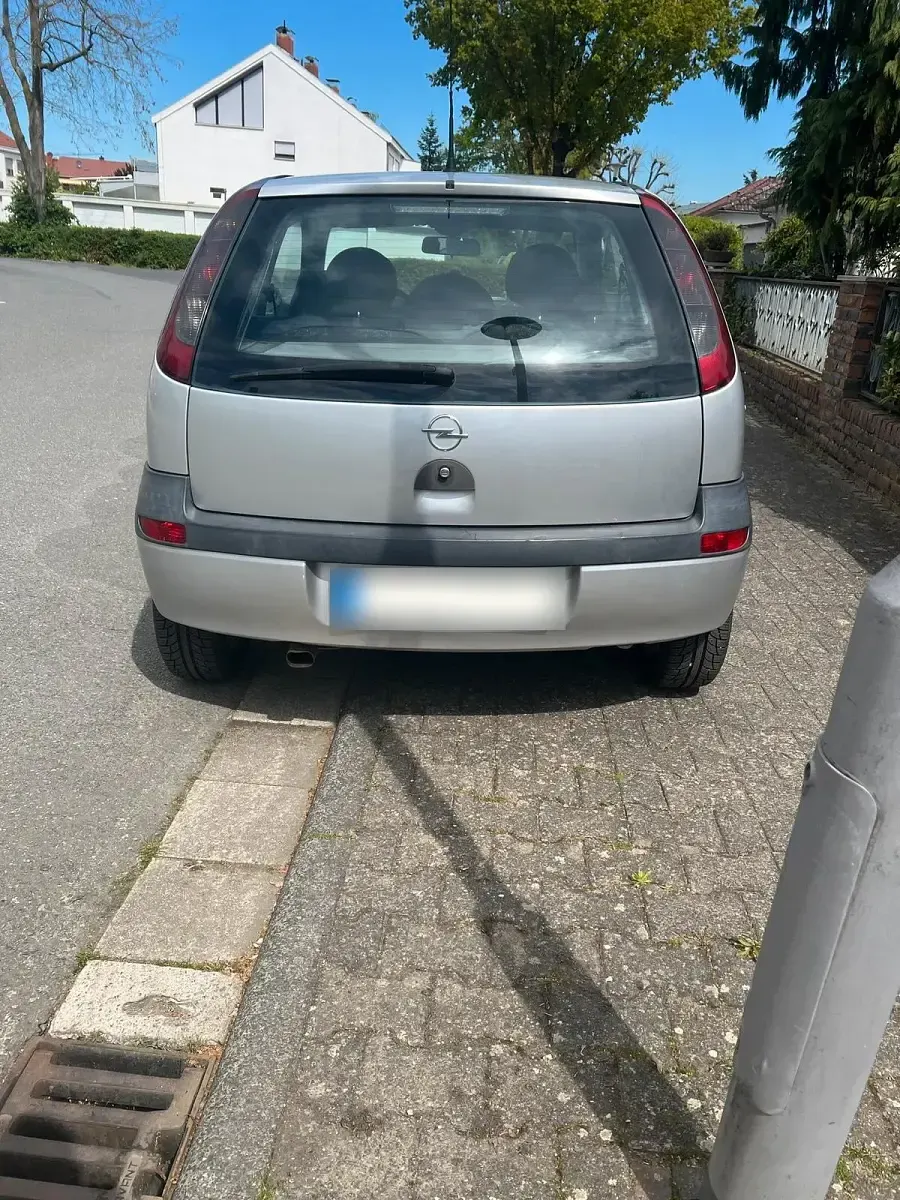 Brugt Opel Corsa 90 HK (66 kW) 2001 Grå Hatchback