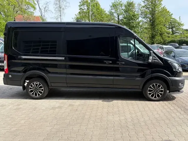 Gebraucht Ford Transit Trend 165 PS (121 kW) 2025 Schwarz Limousine