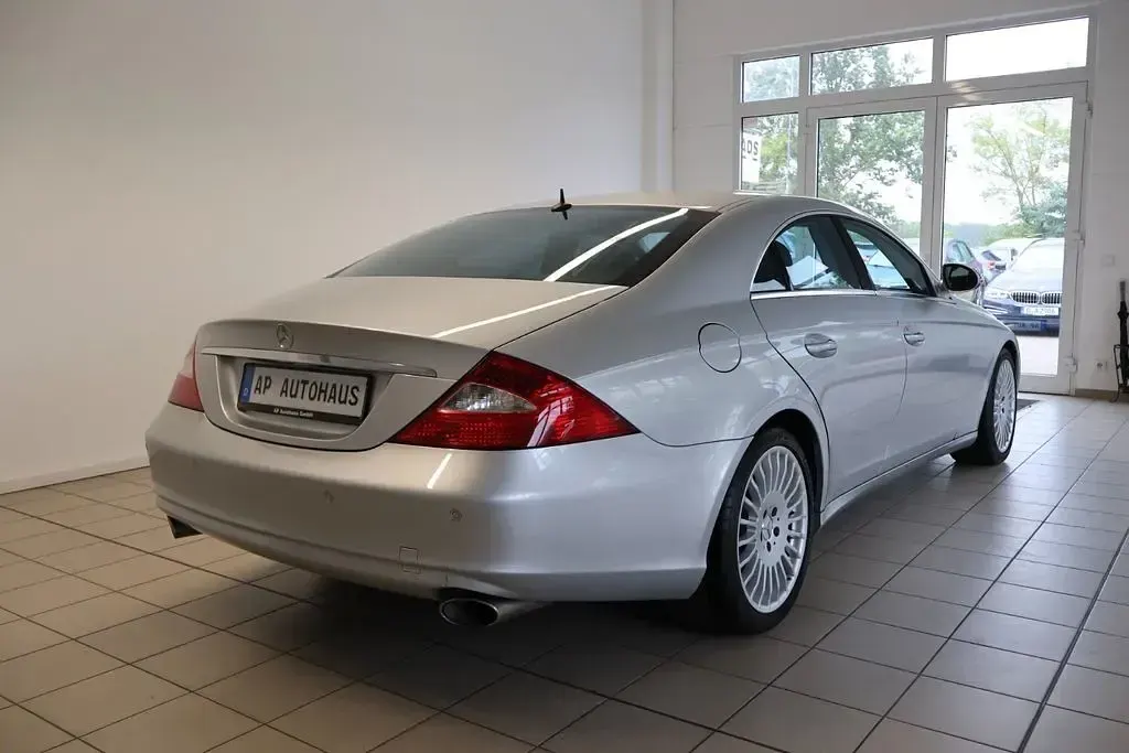 Gebraucht Mercedes CLS320 224 PS (164 kW) 2005 Iridiumsilber Coupé