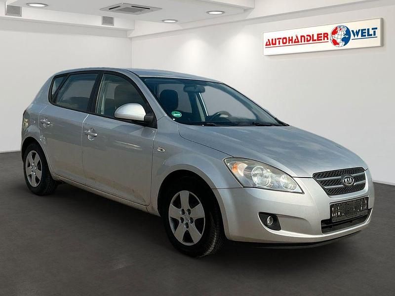 Gebraucht Kia Ceed EX 122 PS (89 kW) 2007 Silber Kleinwagen