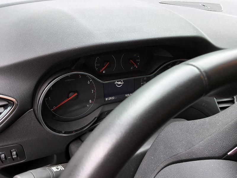 Gebraucht Opel Crossland X 130 PS (95 kW) 2023 Weiß SUV