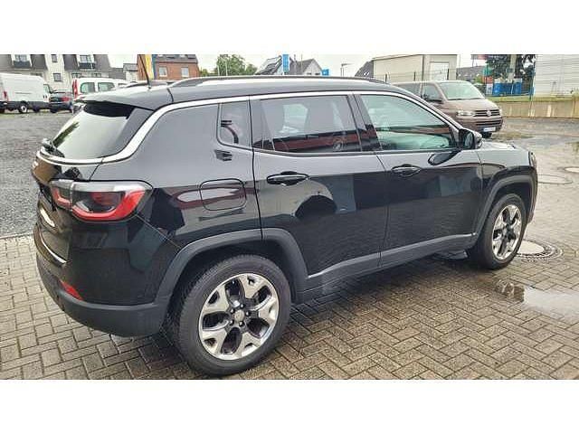 Gebraucht Jeep Compass Limited 170 PS (125 kW) 2018 Diamond black crystal p/c SUV