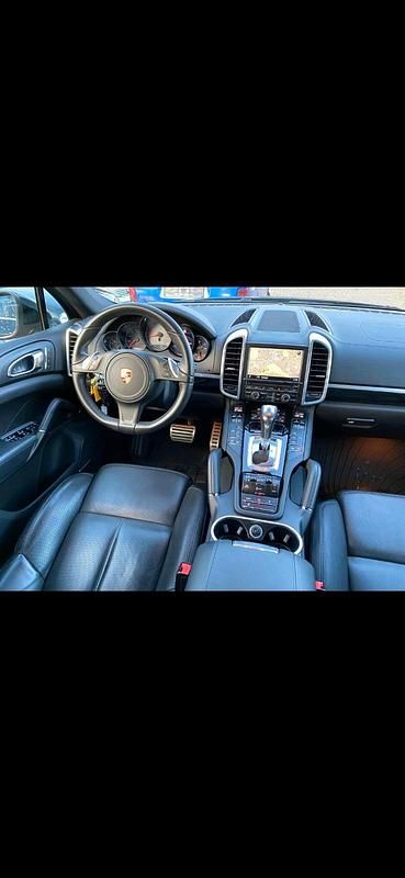 Schwarz Gebraucht 2013 Porsche Cayenne S SUV | 31.500 € - Bild 1/4