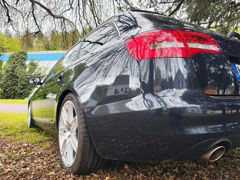 Blau Gebraucht 2010 Audi A6 S-Line Kombi | 8.800 € (Teuer) - Bild 1/4