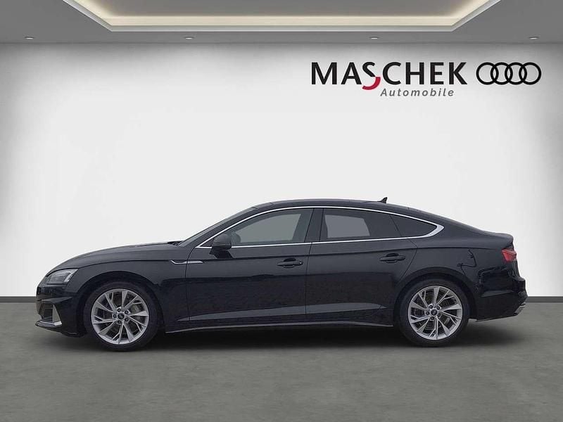 Gebraucht Audi A5 Sportback Ambiente 204 PS (150 kW) 2022 Mythosschwarz metallic Kleinwagen