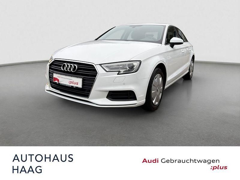 Gebraucht Audi A3 Business 116 PS (85 kW) 2017 Weiß Limousine