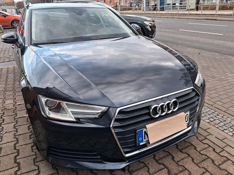 Blau Gebraucht 2016 Audi A4 Basis Kombi | 15.500 € (Fairer Preis) - Bild 1/4