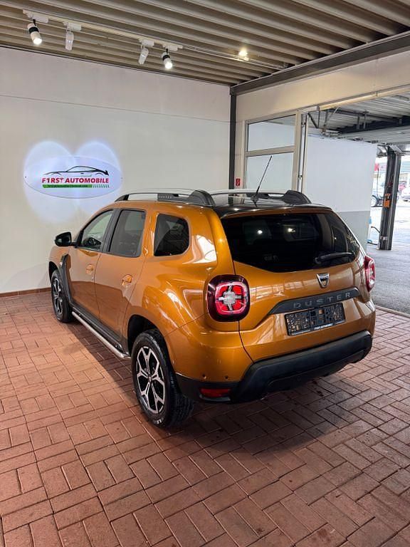 Gebraucht Dacia Duster Prestige 109 PS (80 kW) 2018 Orange SUV