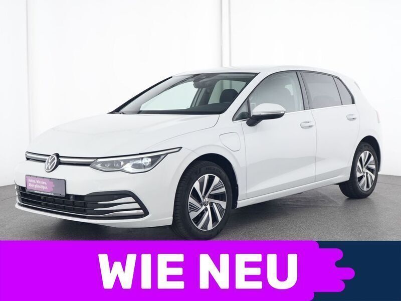 Weiß Gebraucht 2021 VW Golf VIII Style Limousine | 21.976 € (Superpreis) - Bild 1/4